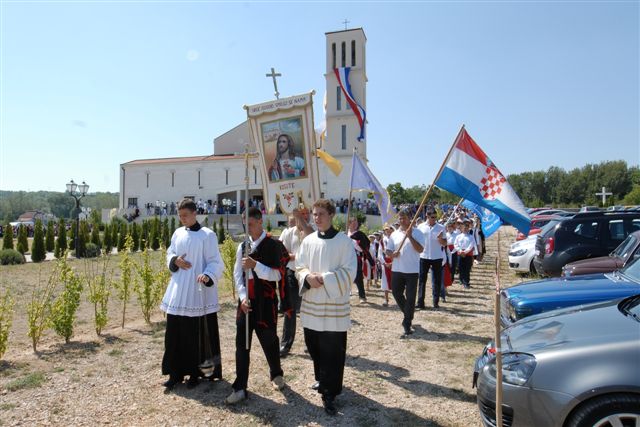 Svečanost je započela procesijom