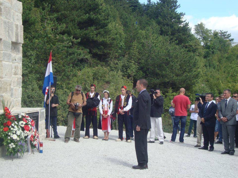 Zamjenik njemačkog veleposlanika u Hrvatskoj Valentin Gescher se poklonio žrtvama