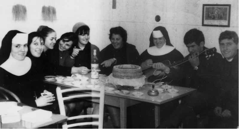 Sestre u Trilju, nakon 1966. (Župski arhiv Trilj)